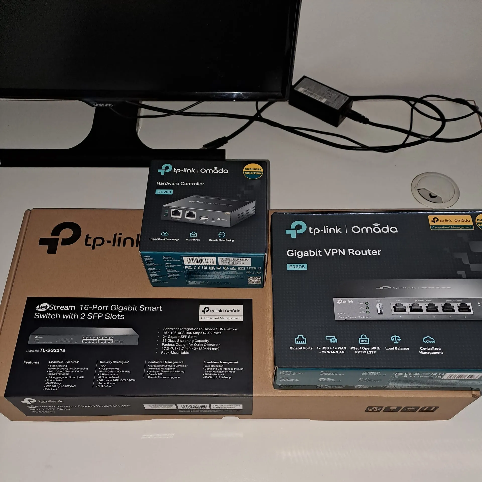 Επαγγελματικός δικτυακός εξοπλισμός (TP-Link Omada)